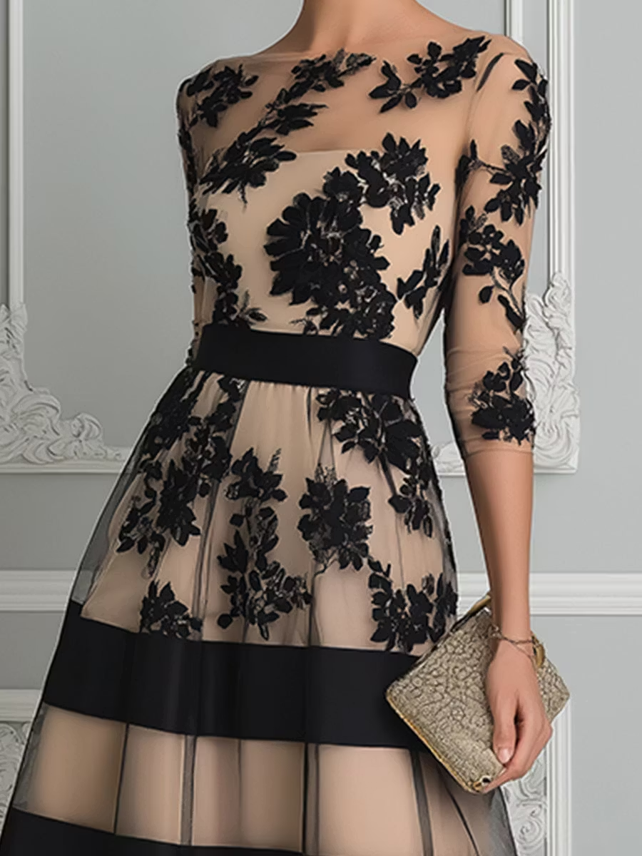 Robe Midi A-Line en Dentelle Noire Élégante